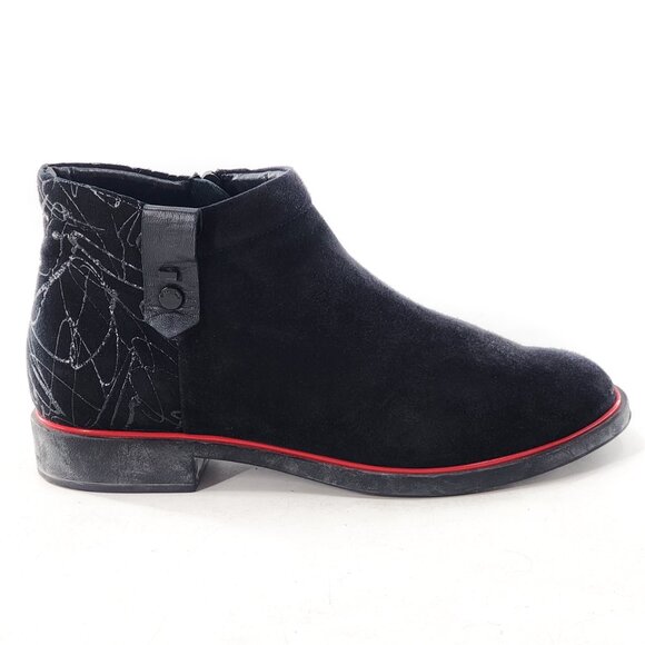 BeautiFeel Montana Black Suede Ankle Booties - Picture 1 of 9